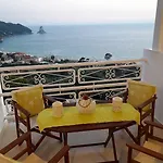 Mazis Aparthotel