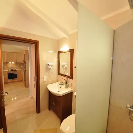 Mazis Aparthotel Agios Gordios (Corfu)