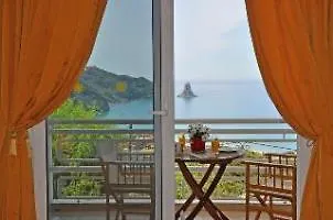 Mazis Aparthotel 4*