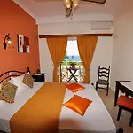 Mazis 4* آغيوس غوذيوس