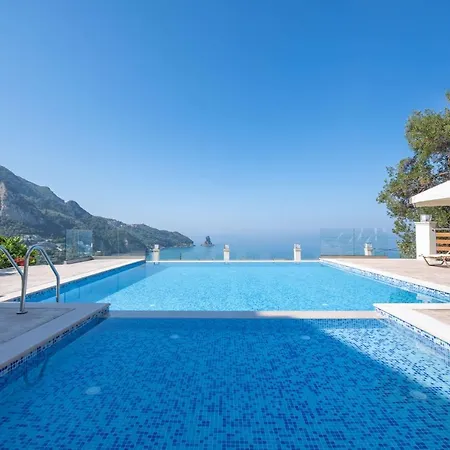 Mazis Agios Gordios (Corfu)