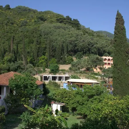Mazis Aparthotel 3*