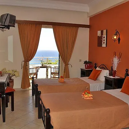 Mazis Aparthotel 4*